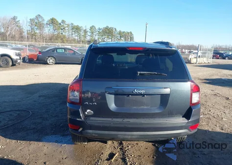 2015 Jeep Compass Sport z USA, uszkodzony, nr VIN 1C4NJDBB3FD423536